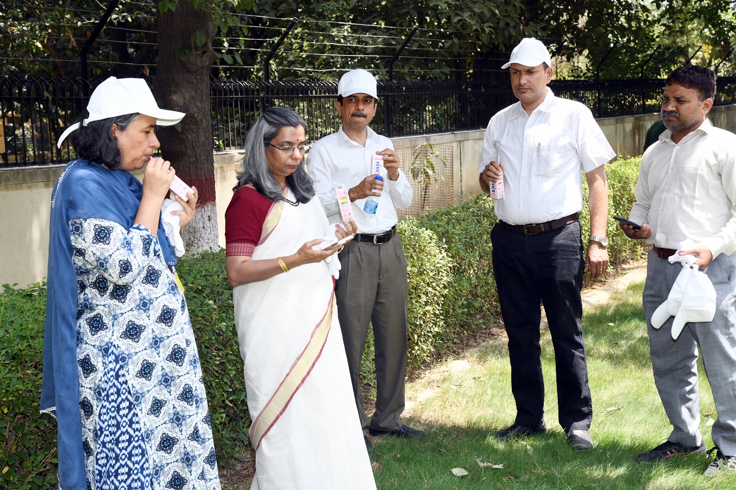 Shram Dhan during Swachhata Pakwada