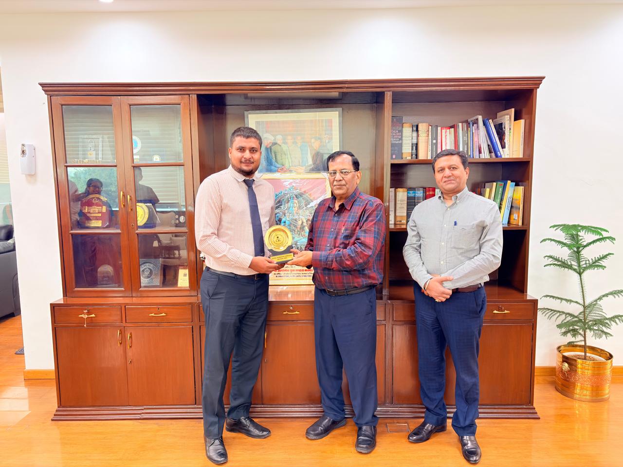Visit of IPoS probationers